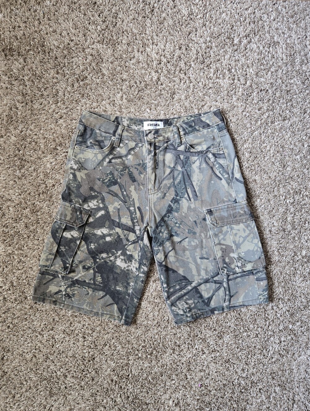 RSQ Camo Cargo Shorts Sz 27